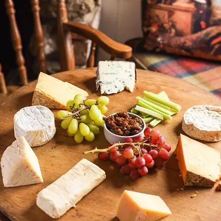 The Bruce Arms Inn 4*