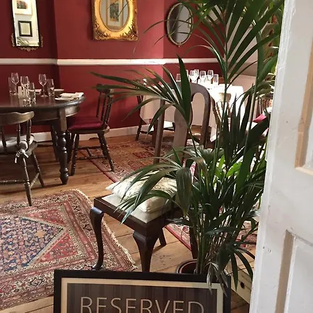 بيت ريفي The Bruce Arms West Tanfield